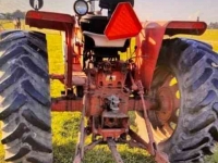 Tractor International Farmall 666