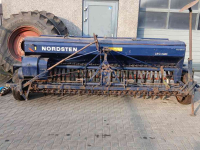 Seed drill Nordsten graszaad zaaimachine CLD 300