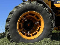 Wheels, Tyres, Rims & Dual spacers  16.9R28 naast 20.5R25
