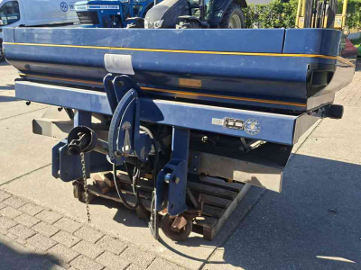 Fertilizer spreader Bogballe M2 BASE  Calibrator 2003 strooicomputer