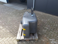 Used parts for tractors  750 KG