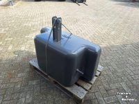 Used parts for tractors  750 KG