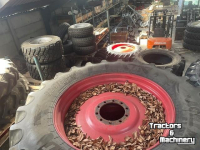 Wheels, Tyres, Rims & Dual spacers  BKT 520/85R46  50%