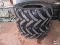 Wheels, Tyres, Rims & Dual spacers Good Year 650/65R38 en 540/65R28