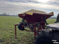 Front hopper seed drill Lely Frontzaaimachine