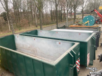 Tractor tipping boxes  Diverse Containers