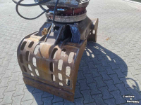 Sorting and demolition grabs  Sorteergrijper