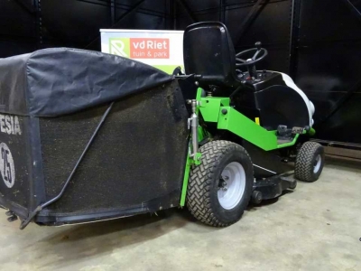 Ride-on mower Etesia Hydro 100