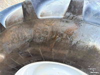 Wheels, Tyres, Rims & Dual spacers Vredestein 800/65R32