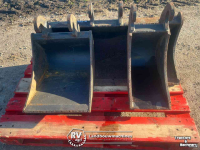 Excavator buckets  Nieuwe bakkenset CW05 | Bananenbak 23 cm, dieplepel 40 cm, slotenbak 100 cm