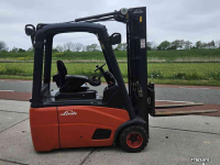 Forklift Linde E18 hefhoogte 450 cm triple.
