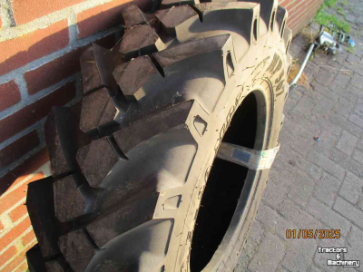 Wheels, Tyres, Rims & Dual spacers BKT 10.5-20 MPT