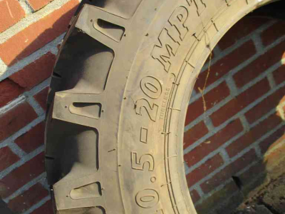 Wheels, Tyres, Rims & Dual spacers BKT 10.5-20 MPT
