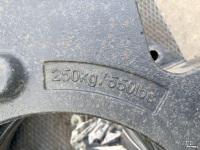 Used parts for tractors New Holland / CNH Wielgewichten 2x250kg