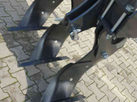 Deep subsoiler  Agroland Tytan Plow Combi diepwoeler met hef