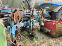 Ploughs Ransomes DP7
