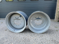 Wheels, Tyres, Rims & Dual spacers Titan W15L R28