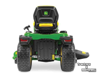 Ride-on mower John Deere X167