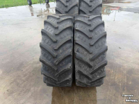 Wheels, Tyres, Rims & Dual spacers BKT Agrimax RT765 580/70R38 en 420/70R28