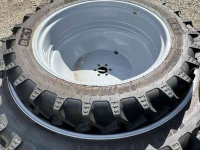Wheels, Tyres, Rims & Dual spacers BKT 230/95/32 en 230/95/48