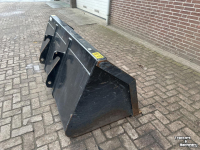 Loading buckets Whites Volume bak Wiedemann