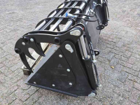 Front-end loader bucket / Front loader bucket Hemach Pelikaanbak 175 cm Euro aansluiting