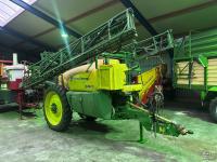 Fieldsprayer pull-type John Deere M732i Veldspuit / Spuit
