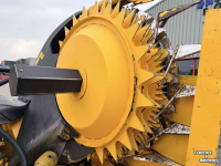 Cornhead New Holland 60BFIE 8-Rij Maisbek