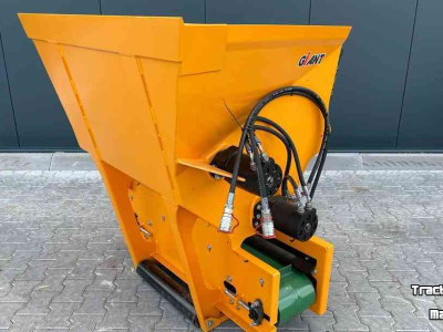 Sawdust spreader for boxes Giant MVB-800 Instrooier