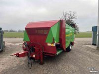Silage-block distribution wagon Strautmann BVW 801