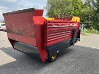 Silage-block distribution wagon Schuitemaker 30S