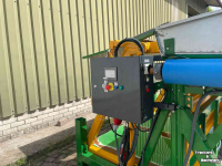 Bulk box tipper Postmus Kistenkantelaar