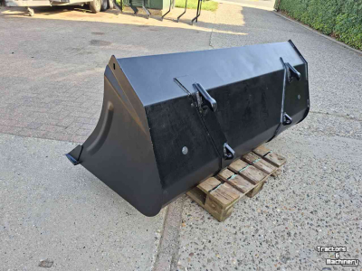 Excavator buckets  Grondbak Volumebak met Euro 180cm