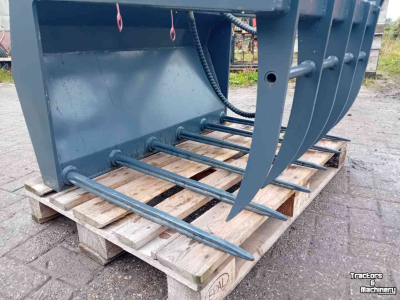 Manure Grabs Eurotrac Giant mestklem