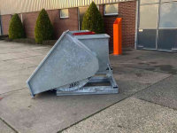Tilting buckets Jako Kantelbakken 850 liter