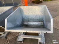 Tilting buckets Jako Kantelbakken 850 liter