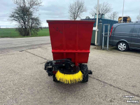 Sawdust spreader for boxes Trixon N4500 | Boxenstrooier