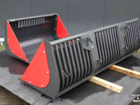 Skeleton buckets Hofstede Puinbak puin stenen tegel bak riek met inlegvel