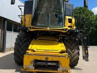 Combine New Holland CR 8.80