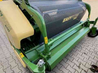 Forage-harvester Krone BigX 580 + EF300 pickup en EC 600-2 8R maisbek