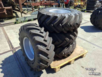 Wheels, Tyres, Rims & Dual spacers BKT 11.5/80R15.3