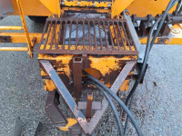 Manure spreader  Mammouth turf / compoststrooier