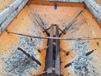 Manure spreader  Mammouth turf / compoststrooier