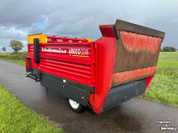 Silage-block distribution wagon Schuitemaker Amigo 30W