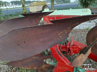 Ploughs Kverneland 2 schaar wentelploeg