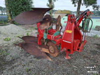Ploughs Kverneland 2 schaar wentelploeg