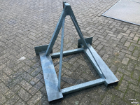 Other attachments and accessories  Werktuigenbok met haak