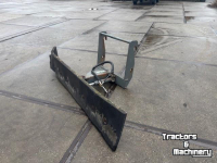 Rubber yard scraper Weidemann hydr. voerschuif 1800 mm