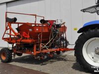 Potato planter Structural PM aardappelpootmachine + Guttler cultivator