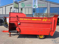 Silage-block distribution wagon Schuitemaker Amigo 30S